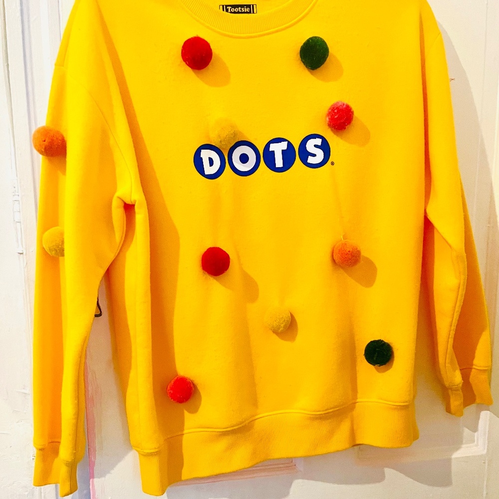 Yellow sweat shirt